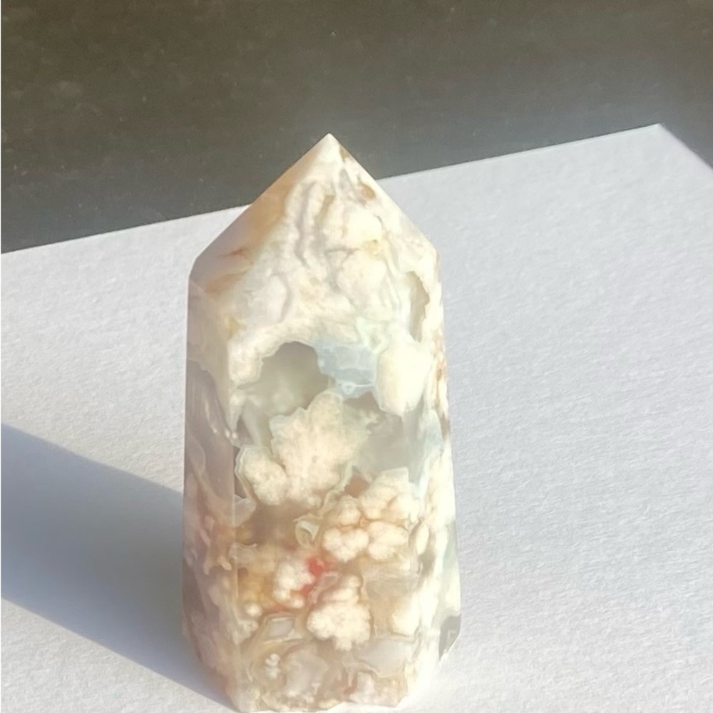 Flower agate tower